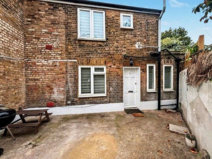 1 Bedroom Semi-Detached House To Rent In Ryecroft Road, London, SE13