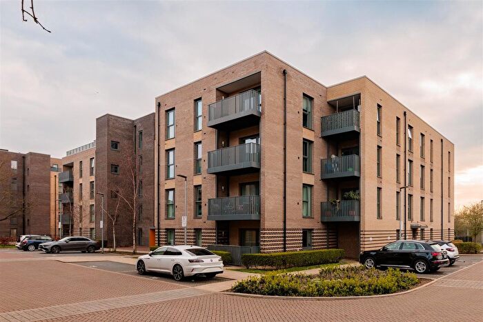 3 Bedroom Flat For Sale In Merriam Close, Highams Park, E4