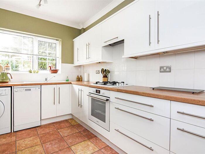 3 Bedroom Semi Detached House To Rent In Northville Drive, SS0