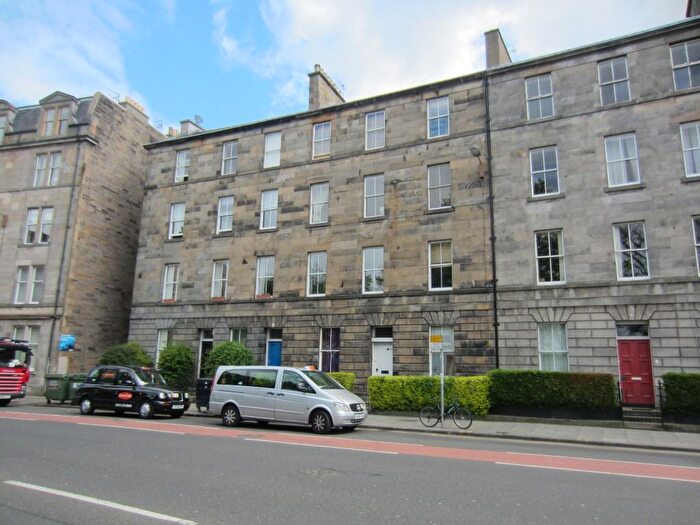 4 Bedroom Flat To Rent In Hope Park Crescent, Newington, Edinburgh, EH8