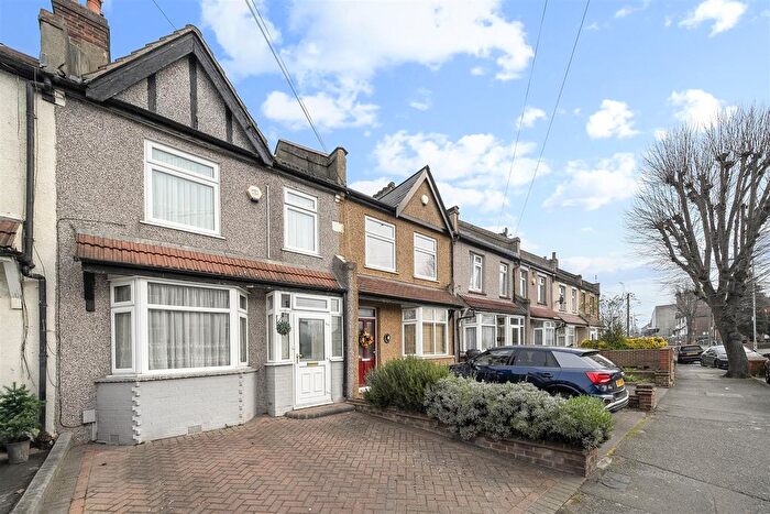 2 Bedroom Terraced House For Sale In Hall Lane, Chingford, E4