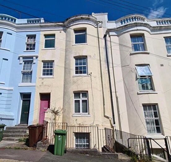 3 Bedroom Flat For Sale In Radnor Place, City Centre, PL4
