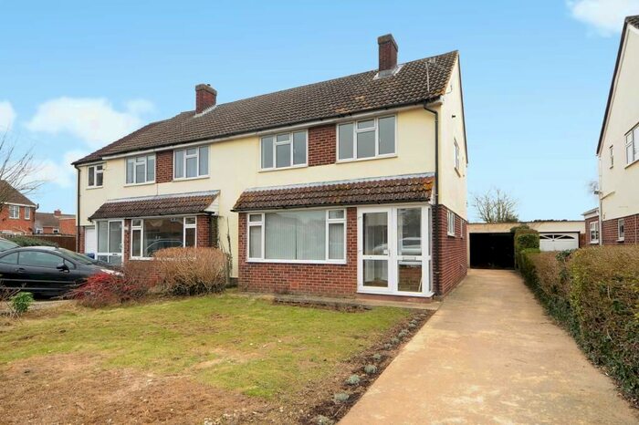 3 Bedroom Semi-Detached House To Rent In Kidlington, Oxfordshire, OX5