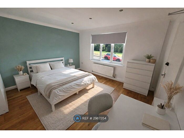 5 Bedroom Semi Detached House To Rent In Old Hill Crescent, Falmouth, TR11