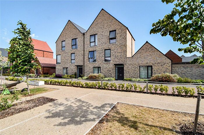 4 Bedroom Semi-Detached House To Rent In Gregory Park North, Cambridge, CB5