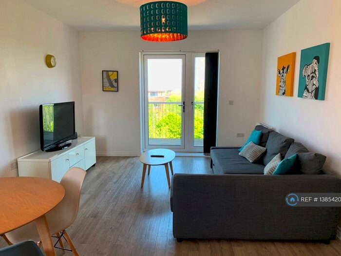 2 Bedroom Flat To Rent In Columbia Place, Milton Keynes, MK9