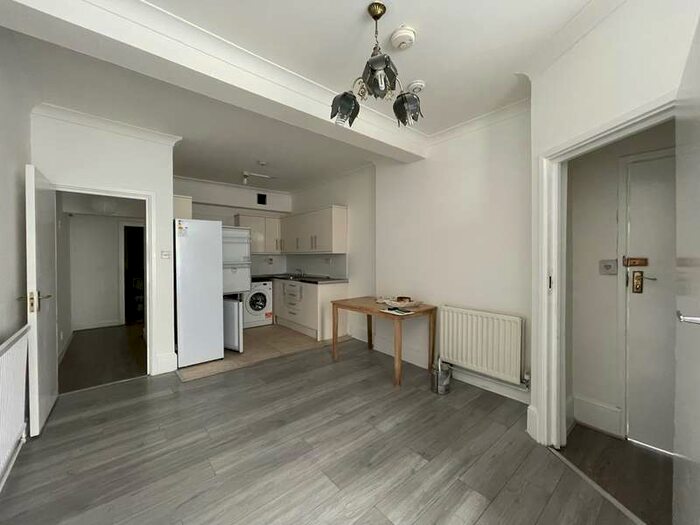 1 Bedroom Ground Flat To Rent In Clayton Avenue, HA0