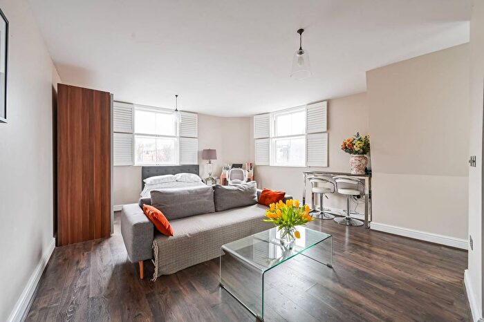 Studio For Sale In St Stephens Road, Bow, London, E3