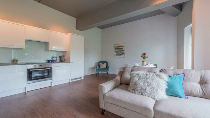 1 Bedroom Flat To Rent In Victoria Road, Leeds, West Yorkshire, LS6