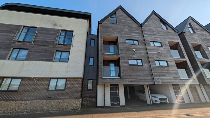 3 Bedroom End Of Terrace House To Rent In Bay Side, Range Road, Hythe, Kent, CT21