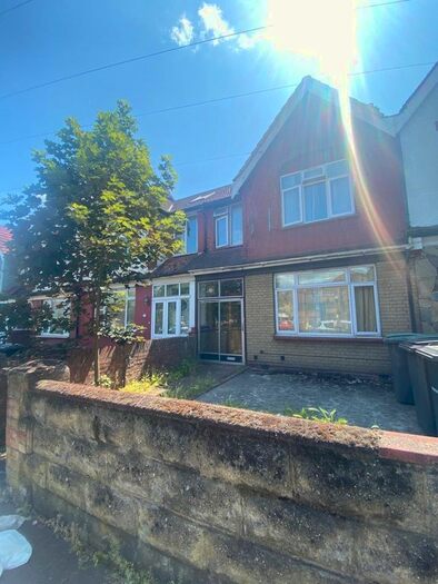 5 Bedroom End Of Terrace House To Rent In Creighton Road, London, N17