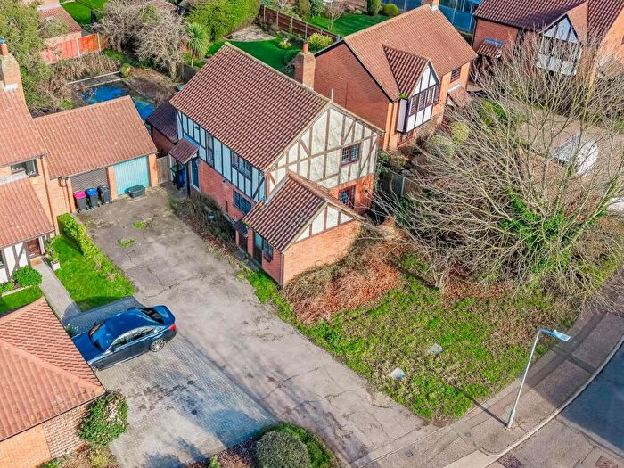 4 Bedroom Detached House For Sale In Bishopsteignton, Shoeburyness, SS3