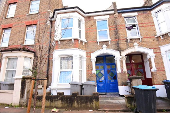 5 Bedroom Maisonette To Rent In Chaplin Road, London, NW2