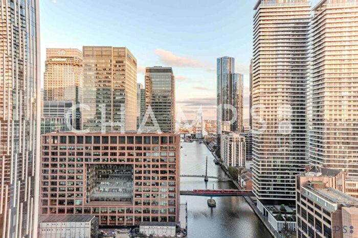 Flat To Rent In Landmark Pinnacle, Marsh Wal, E14