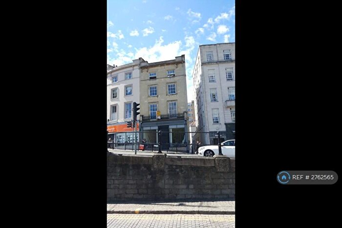 2 Bedroom Maisonette To Rent In College Green, Bristol, BS1