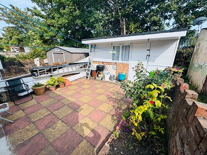 3 Bedroom End Of Terrace House For Sale In Florence Road, Southall, UB2