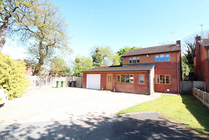 4 Bedroom Detached House For Sale In Celyn Close, Summerhill, LL11