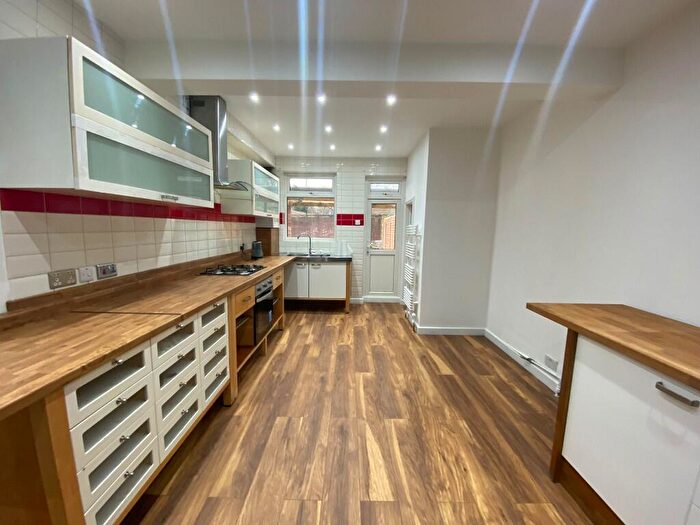 3 Bedroom Terraced House To Rent In Russell Avenue, London, N22