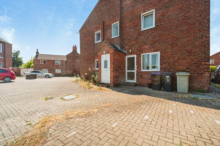1 Bedroom Flat For Sale In Churchill Close, North Somercotes, LN11