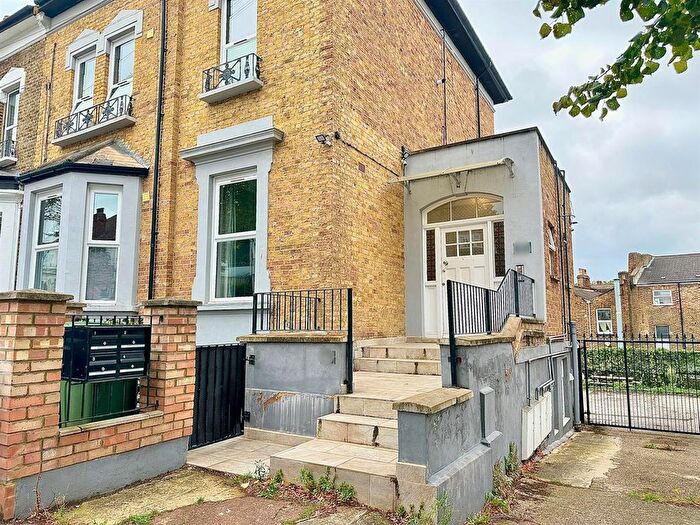 1 Bedroom Flat To Rent In Marischal Road, London, SE13