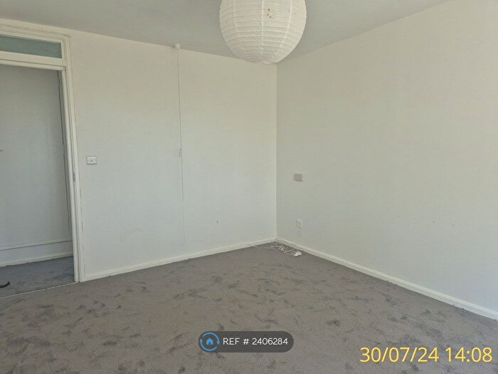 1 Bedroom Flat To Rent In Rayners Lane, Harrow, HA2