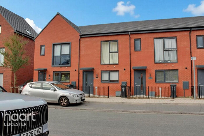 2 Bedroom Terraced House To Rent In North Lock Road, Leicester, LE3