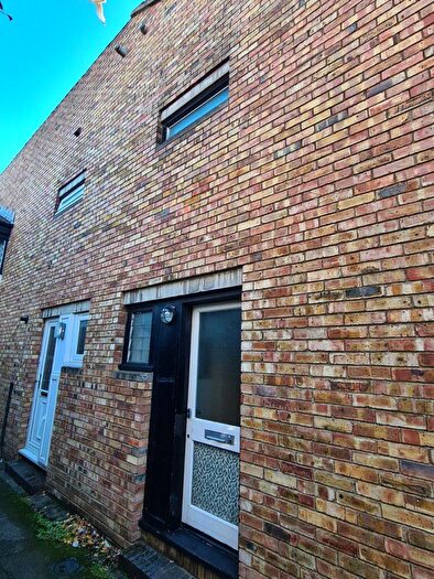 4 Bedroom Semi-Detached House To Rent In Ref – High Kingsdown, BS2