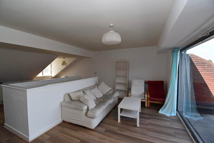 3 Bedroom Apartment For Sale In Guy Street, Leamington Spa, CV32