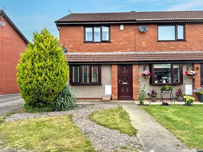 2 Bedroom Mews For Sale In Rowan Close, Garstang, PR3