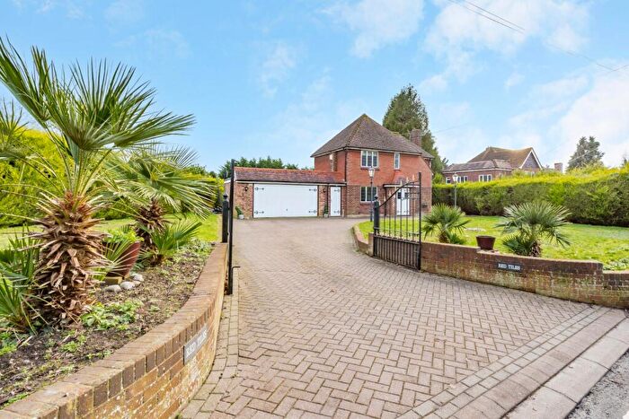 4 Bedroom Detached House For Sale In Pear Tree Lane, Shorne, Gravesend, DA12