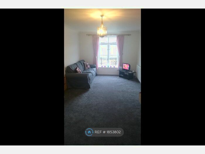1 Bedroom Flat To Rent In Kingswood Drive, Sutton, SM2