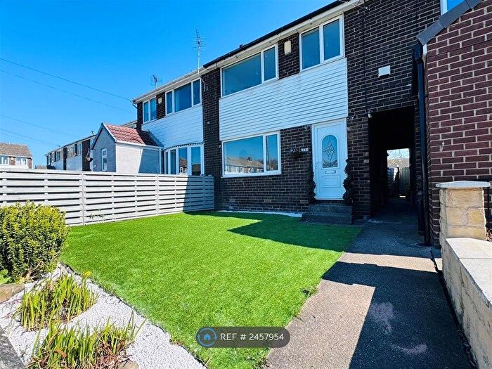 4 Bedroom Terraced House To Rent In Westgate Court, Lofthouse, Wakefield, WF3