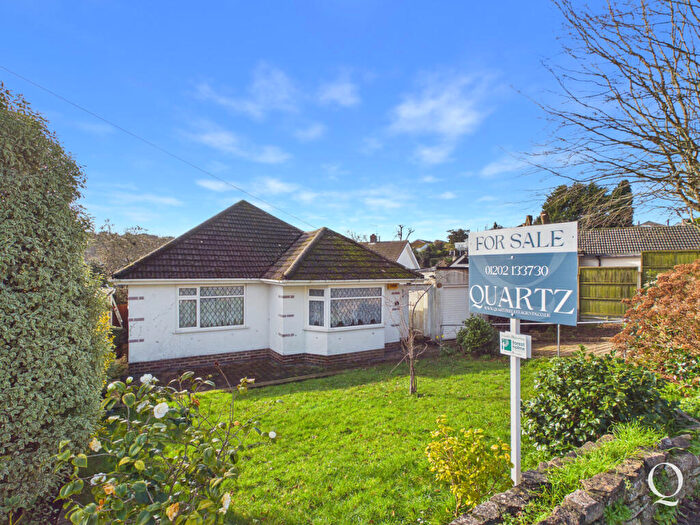 3 Bedroom Bungalow For Sale In Lancaster Drive, Broadstone, BH18