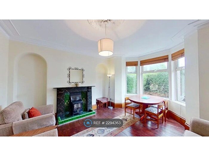 4 Bedroom Terraced House To Rent In Powis Terrace, Aberdeen, AB25