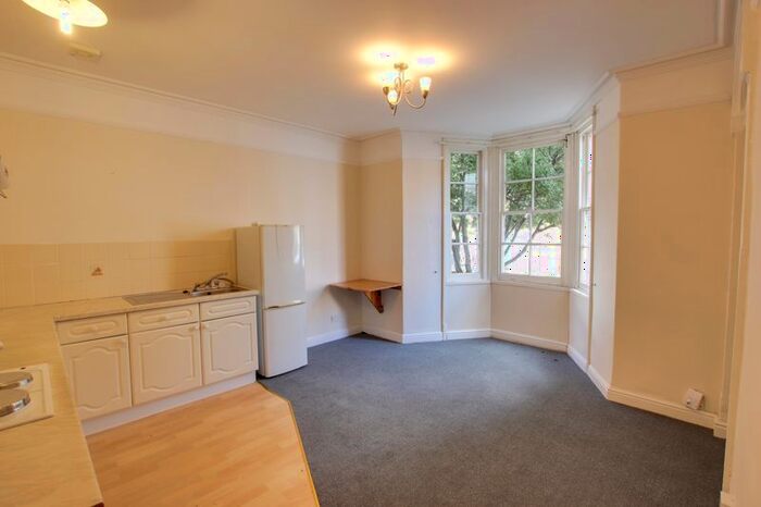 1 Bedroom Flat To Rent In The Halve, Trowbridge, BA14