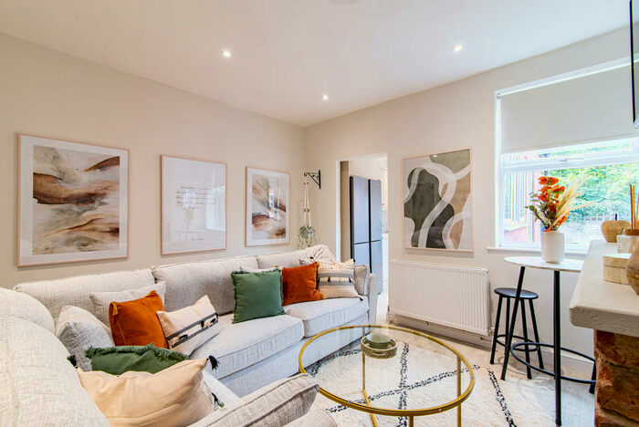 4 Bedroom Terraced House To Rent In Cromwell Street, NG7