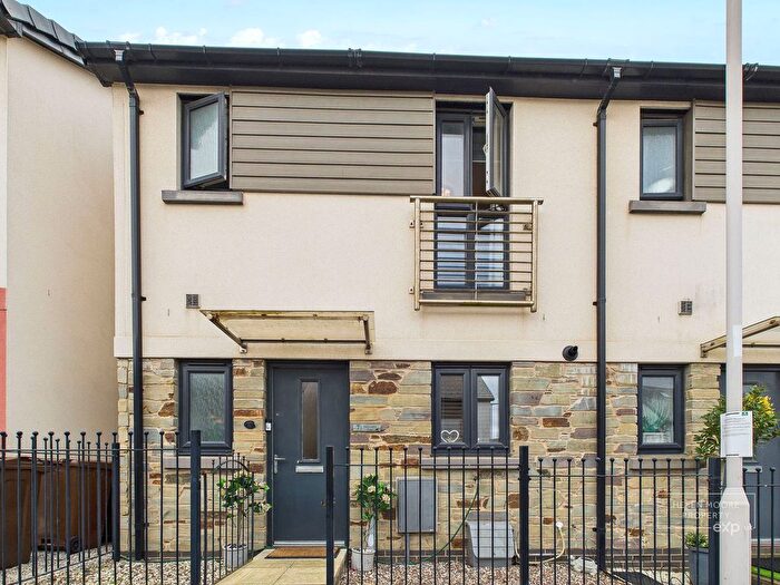 3 Bedroom Semi-Detached House For Sale In Halecombe Road, Plymouth, PL9