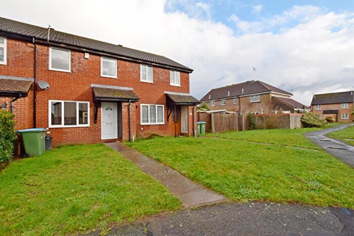 3 Bedroom Terraced House To Rent In Nimbus Close, Littlehampton, BN17