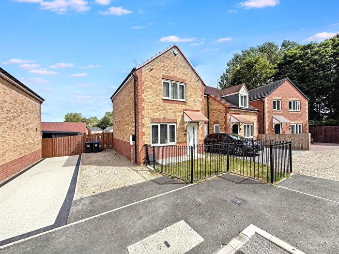 2 Bedroom Semi Detached House For Sale In Shinwell Drive, Peterlee, Peterlee, Durham, SR8