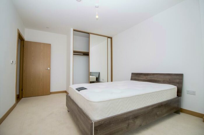 1 Bedroom Flat To Rent In High Street, Stratford, London, E15