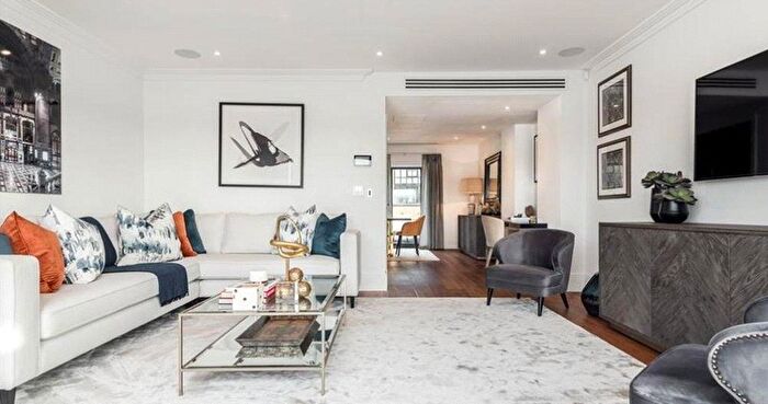 3 Bedroom Detached House To Rent In Oxbridge Terrace, Rainville Road, Fulham, London, W6