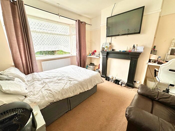 2 Bedroom Bungalow For Sale In Fernhill Avenue, Weymouth, DT4