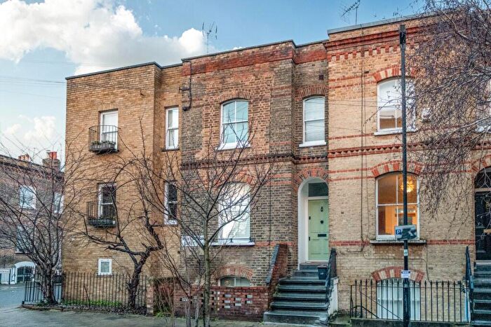 2 Bedroom Flat For Sale In Ravensdon Street, Kennington, London, SE11