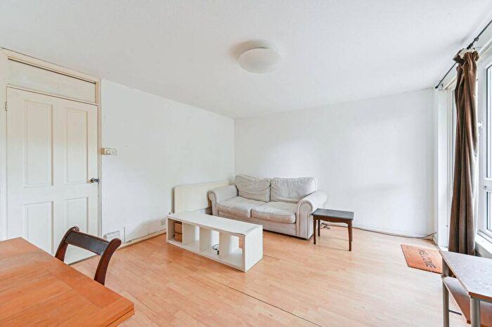 3 Bedroom Flat To Rent In Desmond Street, New Cross, London, SE14
