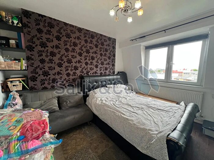 1 Bedroom Flat To Rent In Digby St, London, E2