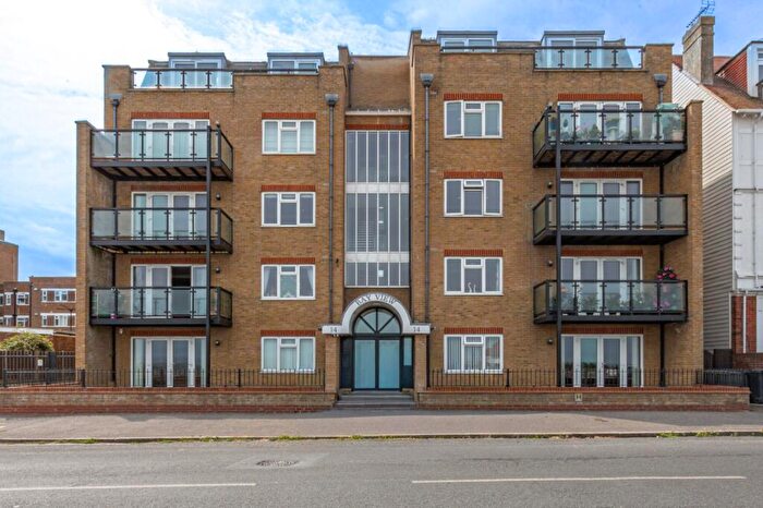 3 Bedroom Flat For Sale In Palm Bay Avenue, Margate, Kent, CT9