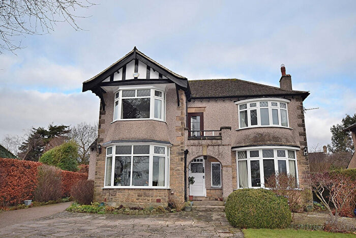 4 Bedroom Detached House For Sale In Darlington Road, Richmond, DL10