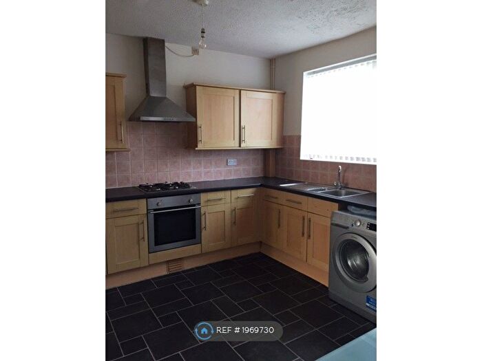 2 Bedroom End Of Terrace House To Rent In Bamford Road, Wolverhampton, WV3