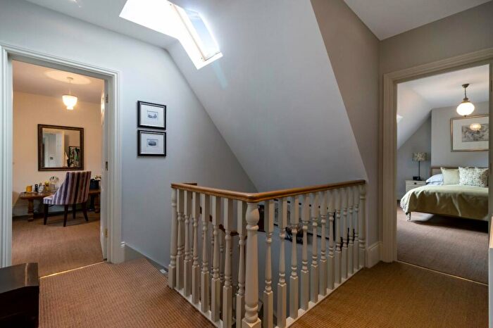 5 Bedroom Detached House For Sale In London Mews, Cirencester, Gloucestershire, GL7