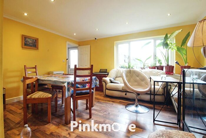 4 Bedroom End Of Terrace House For Sale In Windermere Square, Newport, NP19